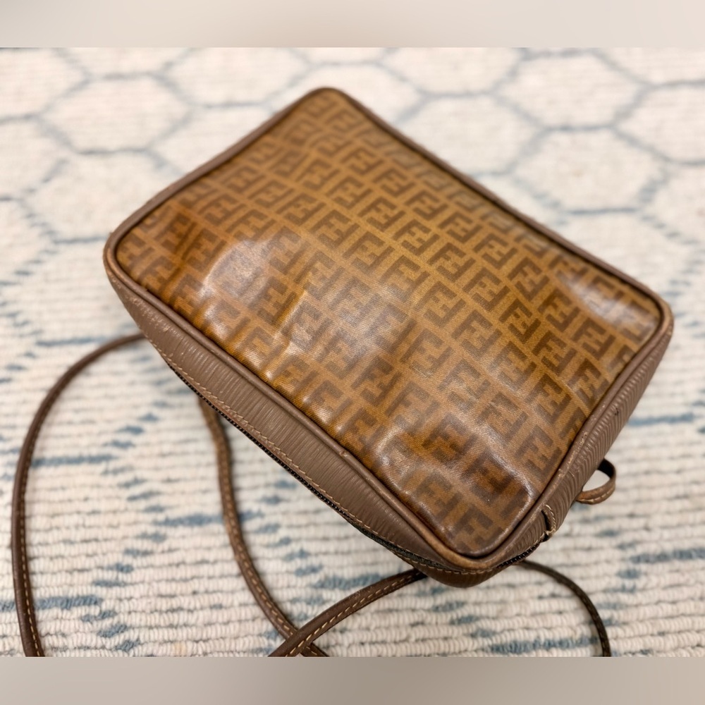 FENDI Vintage Classic Zucca F Monogram Brown Coated Canvas Crossbody Camera Bag - Picture 11 of 16